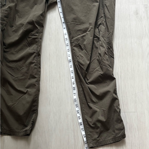 Arc'teryx Womens Konseal Climbing pants Cargo Pants in Green - Picture 8 of 8